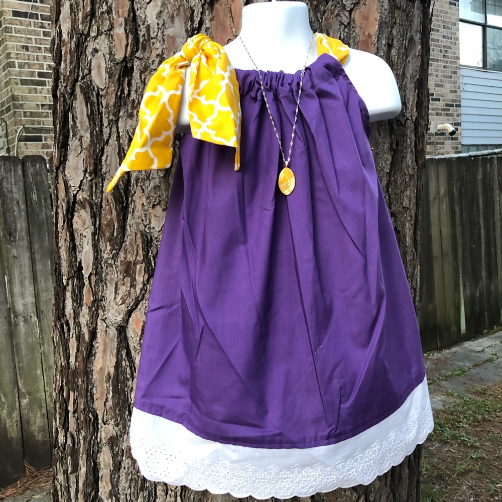 Handmade girl’s dress 👗